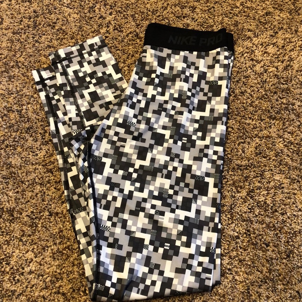 Nike Pro leggings